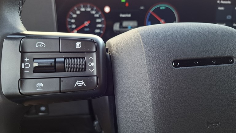 Rabljeno vozilo Hyundai Santa Fe 1.6 T-GDI HEV Automatic 4x4 (7 sjedala) 215, Benzin