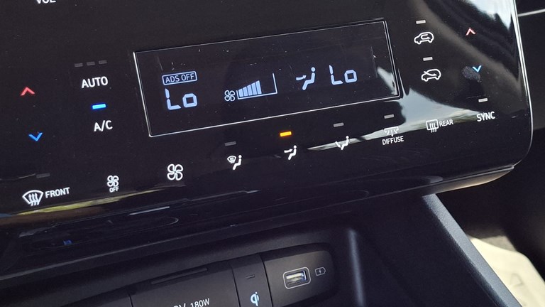 Rabljeno vozilo Hyundai Tucson NX4 1.6T Automatic, Benzin