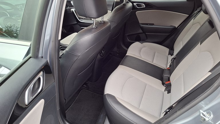 Rabljeno vozilo Kia XCeed 1.0 T-GDI, Benzin