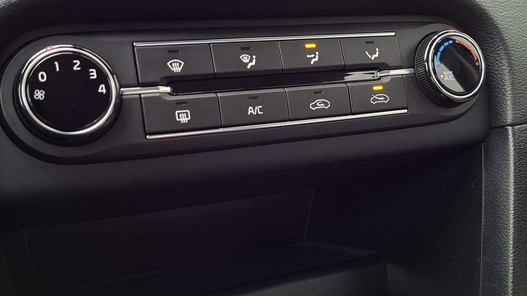 Rabljeno vozilo Kia XCeed 1.0 T-GDI, Benzin
