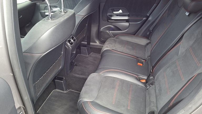 Rabljeno vozilo Mercedes GLA 200d Automatic AMG, Diesel