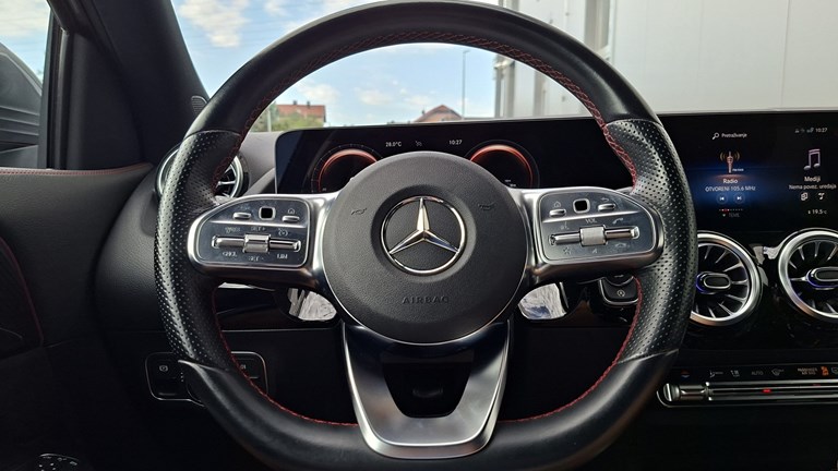 Rabljeno vozilo Mercedes GLA 200d Automatic AMG, Diesel