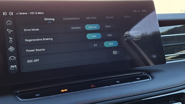 Rabljeno vozilo MG HS 1.5 PHEV Automatic 272, Benzin