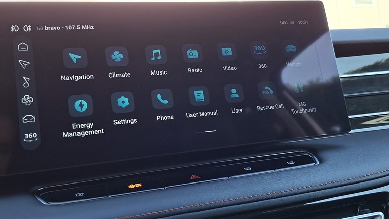 Rabljeno vozilo MG HS 1.5 PHEV Automatic 272, Benzin