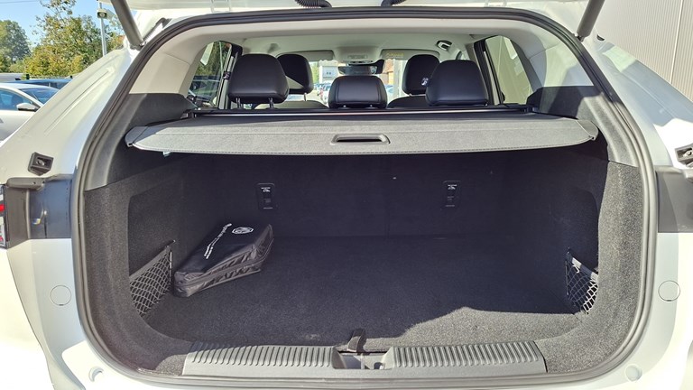 Rabljeno vozilo MG HS 1.5 PHEV Automatic 272, Benzin