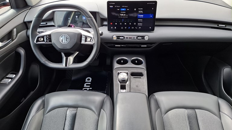 MG S5 EV Luxury Long Range 231