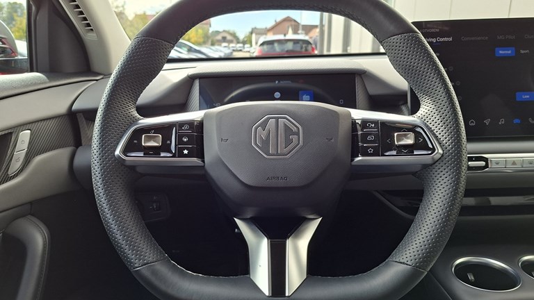 MG S5 EV Luxury Long Range 231