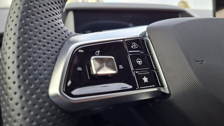 MG S5 EV Luxury Long Range 231