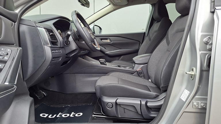 Rabljeno vozilo Nissan Qashqai 1.3 DIG-T MHEV Automatic N-Connecta, Benzin
