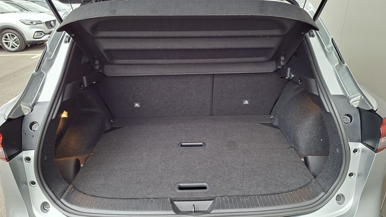 Rabljeno vozilo Nissan Qashqai 1.3 DIG-T MHEV Automatic N-Connecta, Benzin