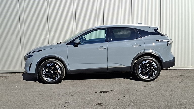 Rabljeno vozilo Nissan Qashqai 1.3 DIG-T MHEV X-tronic, Benzin