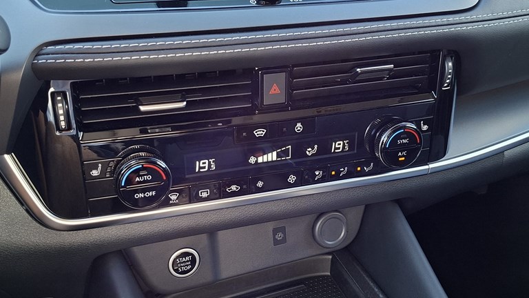 Rabljeno vozilo Nissan Qashqai 1.3 DIG-T MHEV X-tronic, Benzin