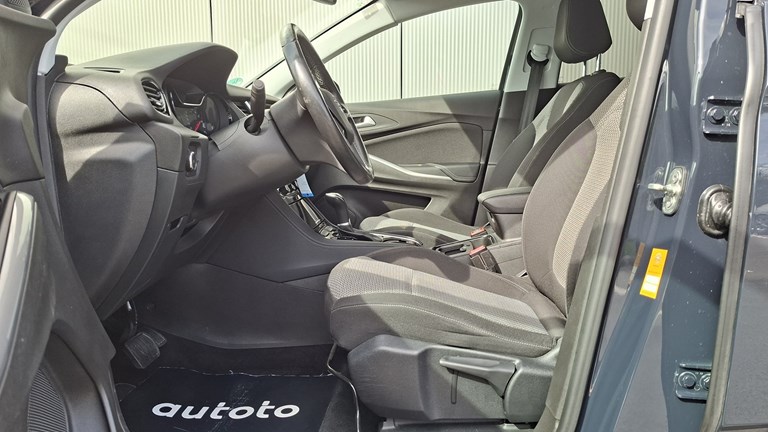 Rabljeno vozilo Opel Grandland X 1.2 Automatic, Benzin