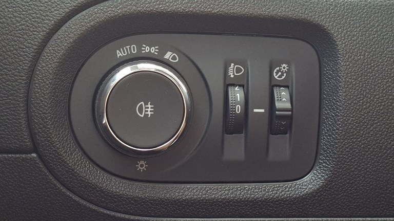 Rabljeno vozilo Opel Grandland X 1.2 Automatic, Benzin