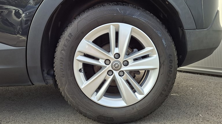 Rabljeno vozilo Opel Grandland X 1.2 Automatic, Benzin