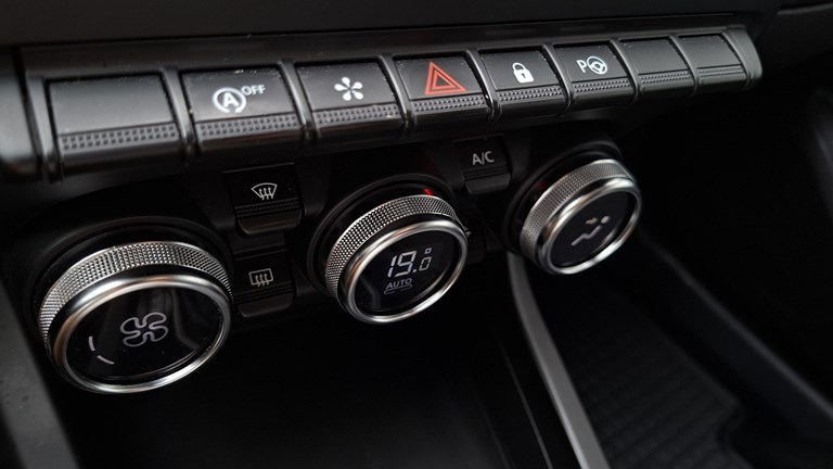 Rabljeno vozilo Renault Megane Conquest 1.3 TCE mHEV, Benzin
