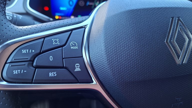 Rabljeno vozilo Renault Symbioz E-Tech full hybrid 145 Automatic, Benzin