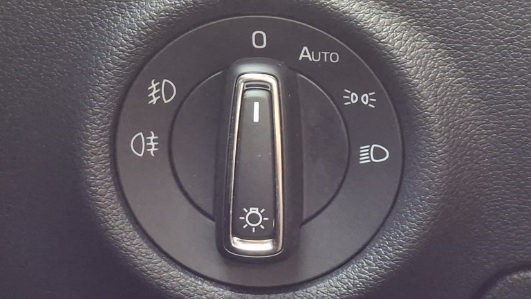 Rabljeno vozilo Škoda Kamiq 1.0 TSI DSG, Benzin