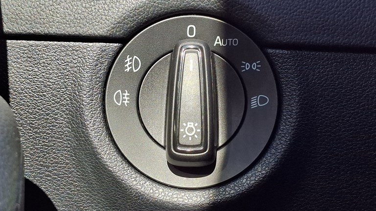 Rabljeno vozilo Škoda Octavia 1.6 TDI DSG, Diesel
