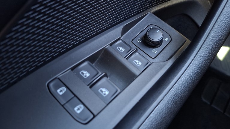 Rabljeno vozilo Škoda Octavia Combi 2.0 TDI DSG, Diesel