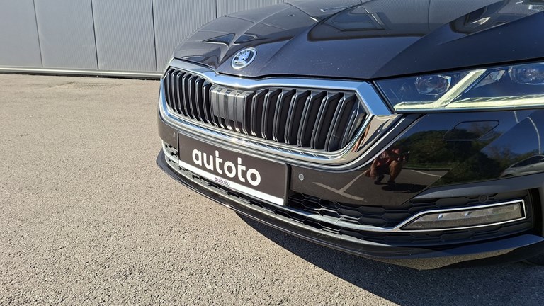 Rabljeno vozilo Škoda Octavia Combi 2.0 TDI DSG, Diesel