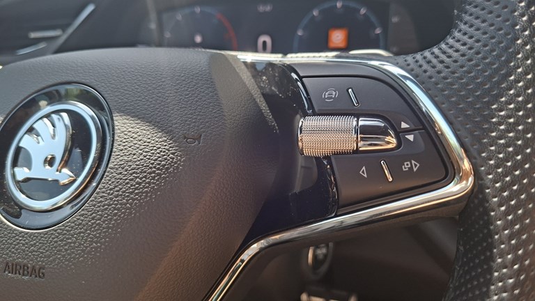 Rabljeno vozilo Škoda Octavia Combi 2.0 TDI DSG, Diesel