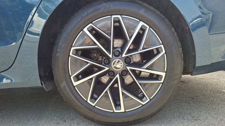 Rabljeno vozilo Škoda Octavia Combi 2.0 TDI DSG, Diesel