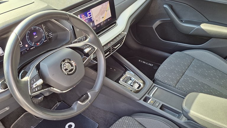 Rabljeno vozilo Škoda Octavia Combi 2.0 TDI DSG, Diesel