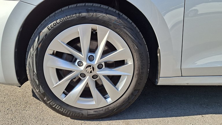 Rabljeno vozilo Škoda Octavia Combi 2.0 TDI DSG, Diesel