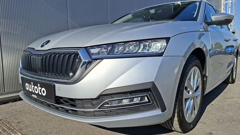 Rabljeno vozilo Škoda Octavia Combi 2.0 TDI DSG, Diesel