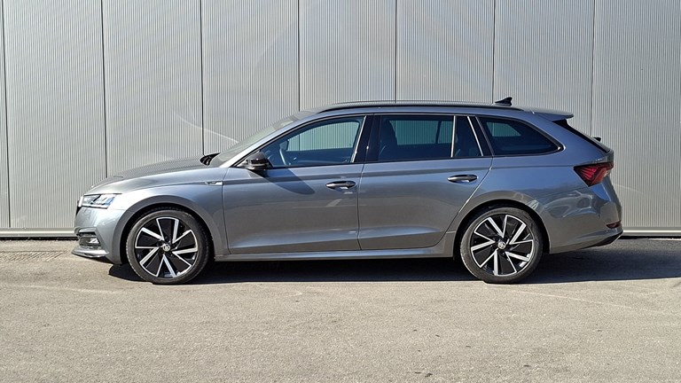 Rabljeno vozilo Škoda Octavia Combi 2.0 TDI DSG Sportline, Diesel