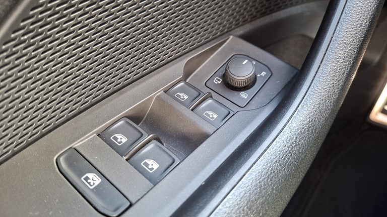 Rabljeno vozilo Škoda Octavia Combi 2.0 TDI DSG Sportline, Diesel