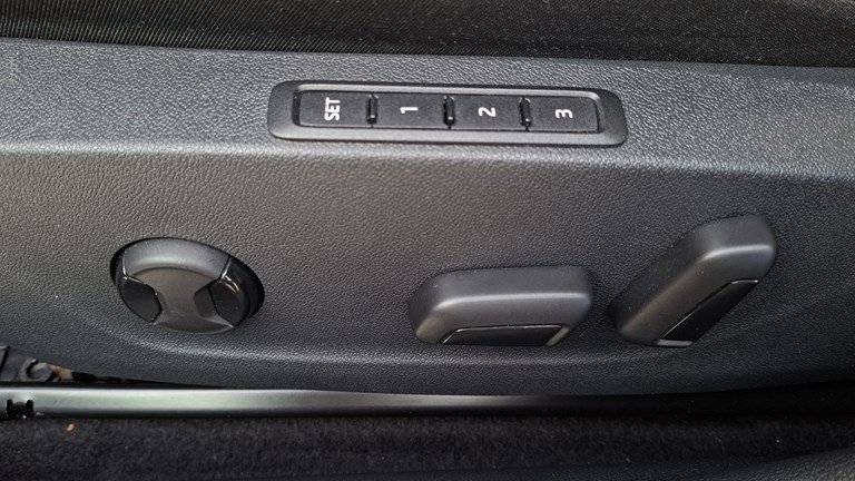 Rabljeno vozilo Škoda Octavia Combi 2.0 TDI DSG Style, Diesel