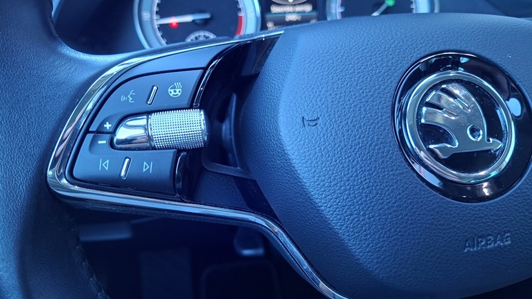 Rabljeno vozilo Škoda Superb 2.0 TDI DSG, Diesel