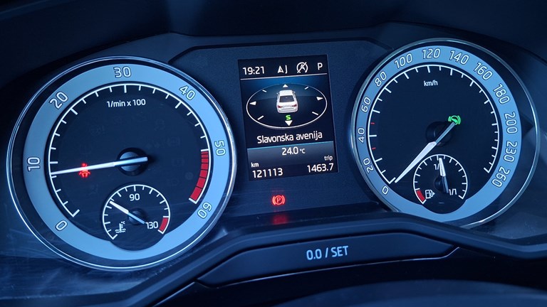 Rabljeno vozilo Škoda Superb 2.0 TDI DSG, Diesel