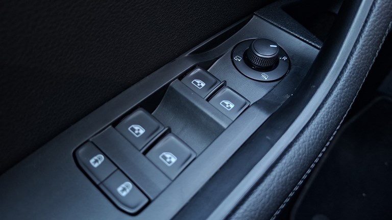 Rabljeno vozilo Škoda Superb 2.0 TDI DSG, Diesel