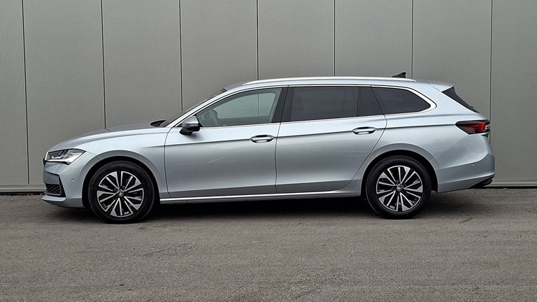 Rabljeno vozilo Škoda Superb Combi 2.0 TDI DSG, Diesel