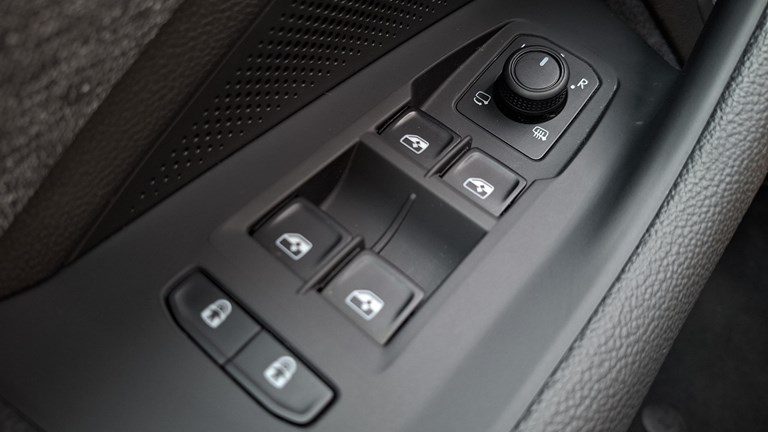 Rabljeno vozilo Škoda Superb Combi 2.0 TDI DSG, Diesel