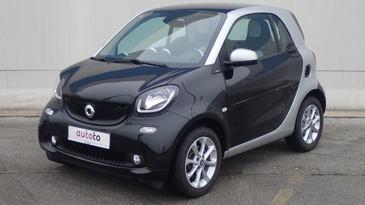 https://www.autoto.hr/EasyEdit/UserFiles/CatalogGallery/smart-fortwo-10-automatic/smart-fortwo-10-automatic-637147833652073455_374_212@2x.jpeg