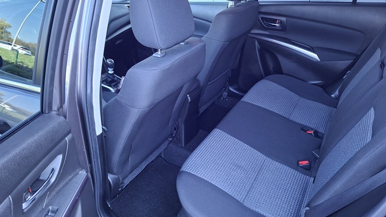Rabljeno vozilo Suzuki S-Cross 1.4, Benzin