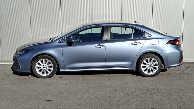 Rabljeno vozilo Toyota Corolla 1.5, Benzin