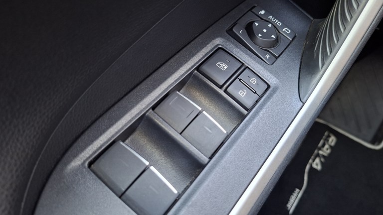 Rabljeno vozilo Toyota RAV4 2.5 HEV CVT 4x4 222, Benzin