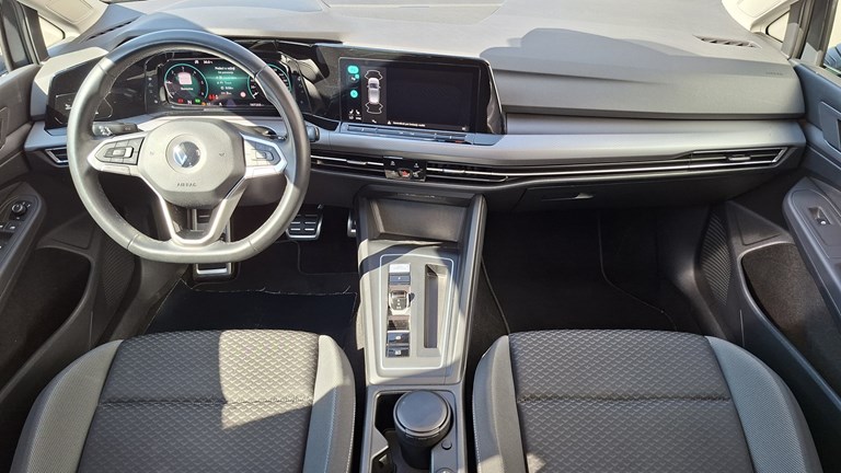 Rabljeno vozilo VW Golf VIII 2.0 TDI DSG, Diesel