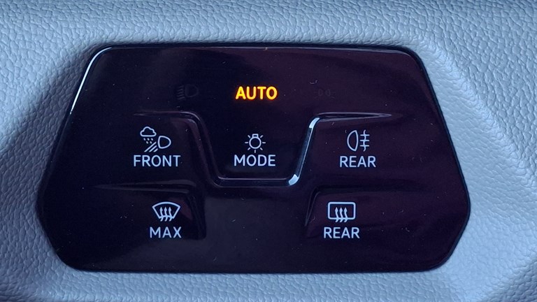 Rabljeno vozilo VW Multivan 2.0 TSI Automatic Bulli (7 sjedala), Benzin