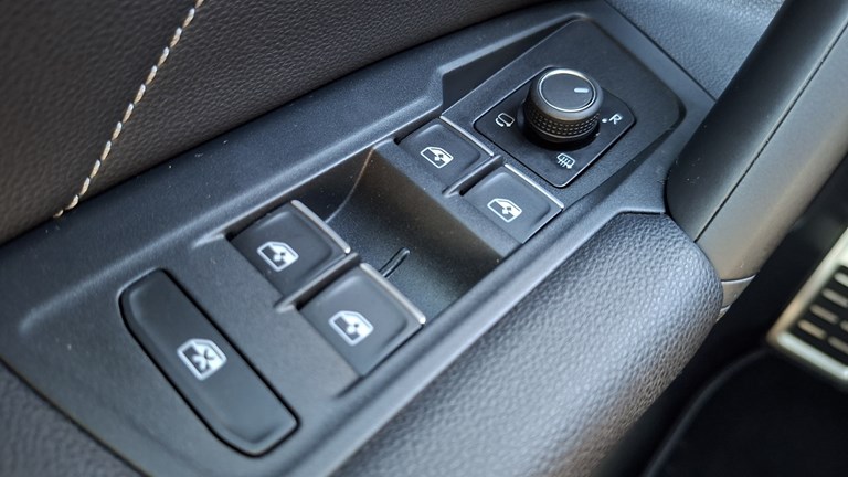 Rabljeno vozilo VW Tiguan 2.0 TDI DSG R-Line, Diesel
