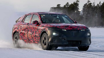 Novi Alfa Romeo Stelvio na zimskim testovima